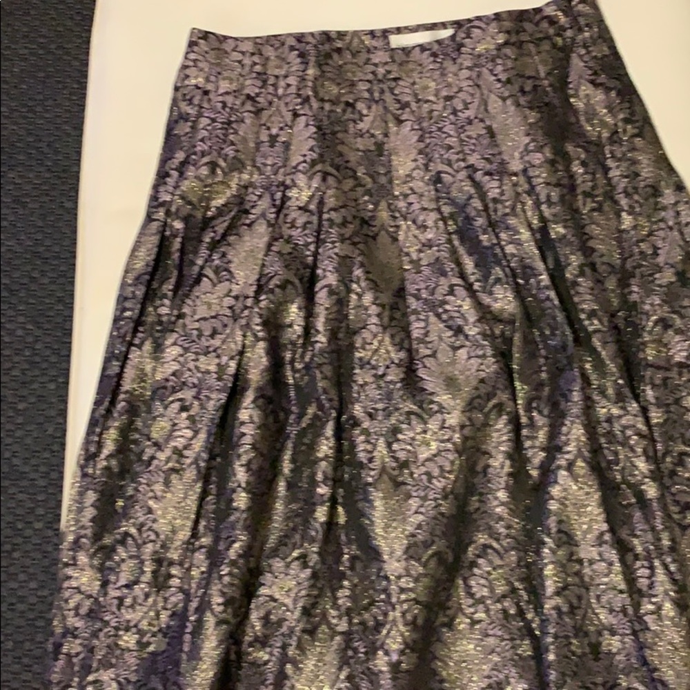 Bloomingdales pleated skirt SZ 8, NWT